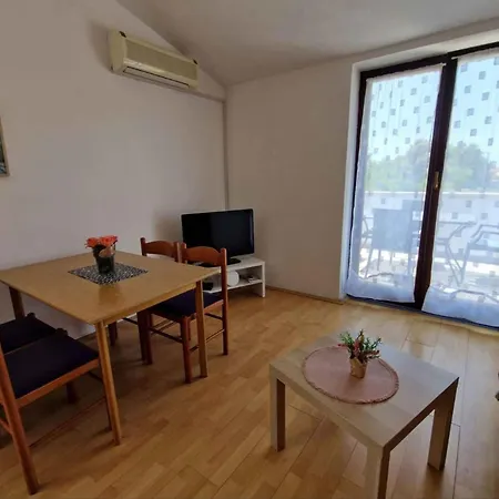 In - Istrien 47151 Apartament